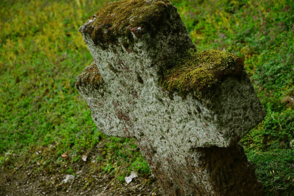 Os segredos escondidos dos túmulos Templários descobertos em igreja 2 4