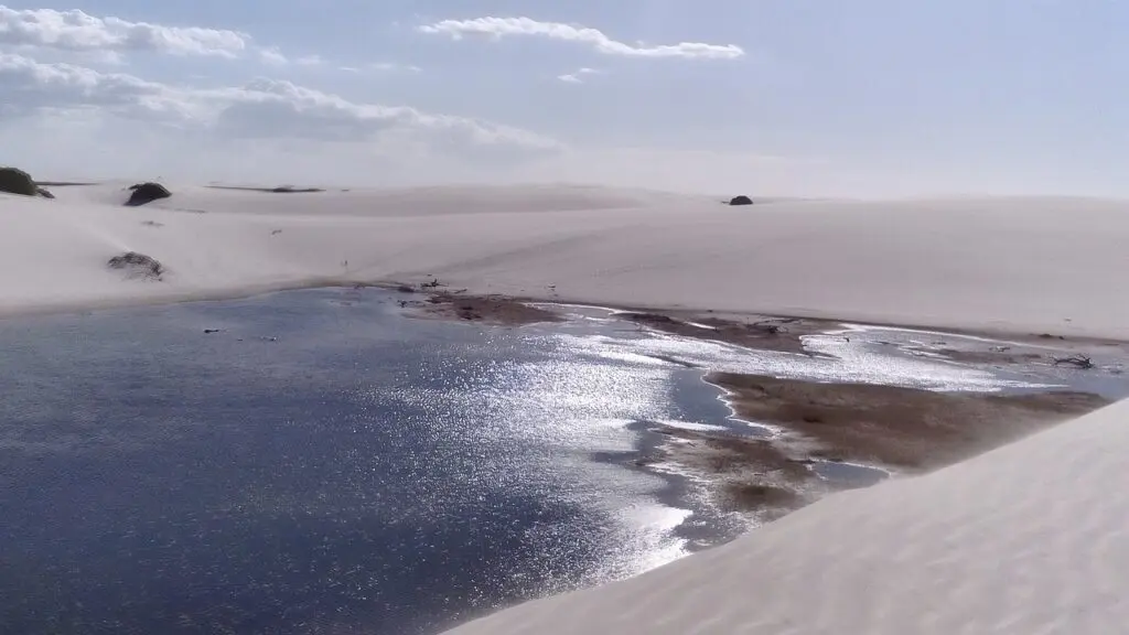 Lugares no Brasil para conhecer antes de morrer 8 lencois maranhenses 2382082 1280