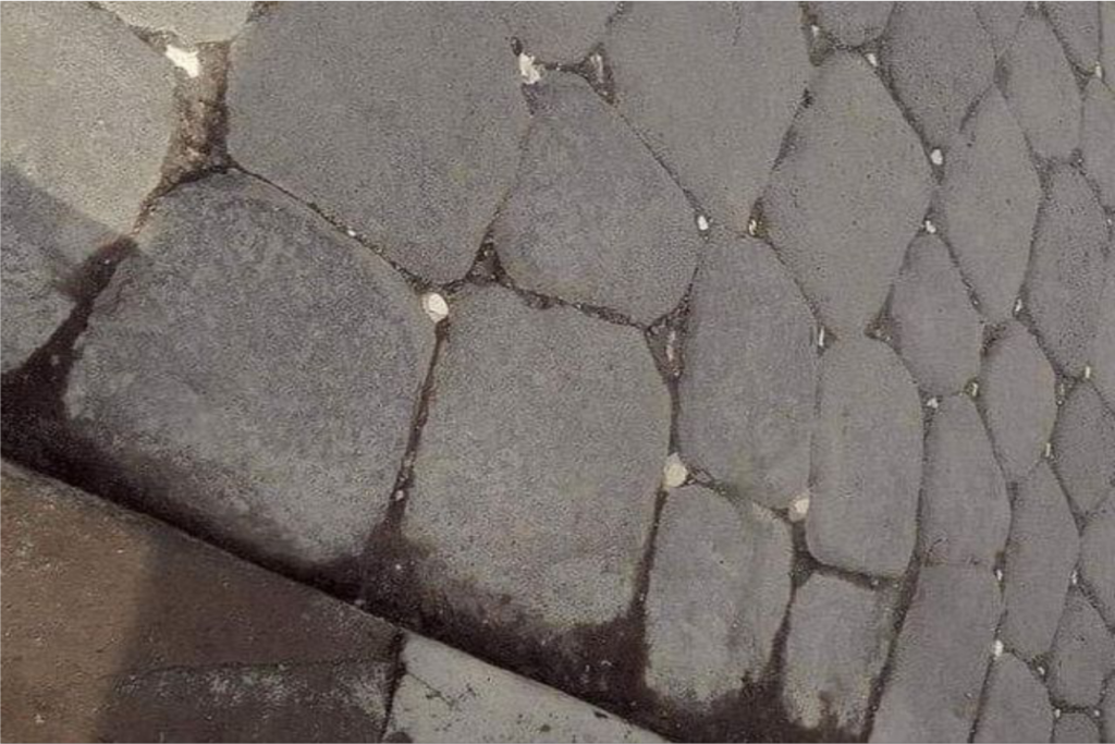 O segredo das ruas antigas que se iluminavam por conta própria durante à noite 3 ruas pompeia