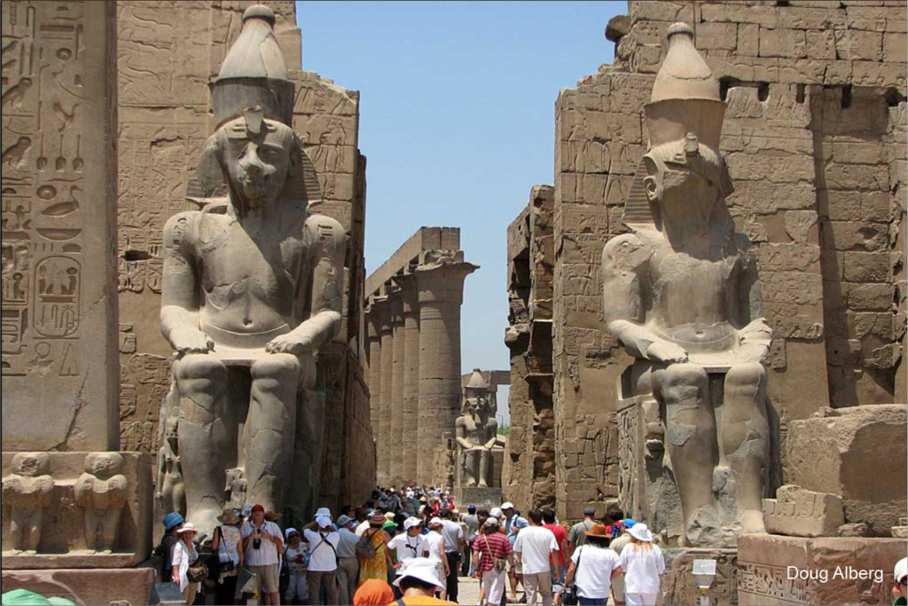As 10 maiores descobertas arqueológicas do Egito antigo 8 templo de luxor