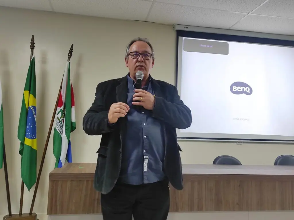 Audiência pública presta contas dos investimentos em saúde no município de Barracão 2 Audiencia