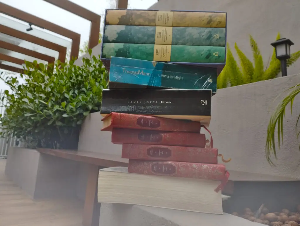 Os 5 livros mais comprados que ficam na estante sem ser lidos 2 esquecidos 2