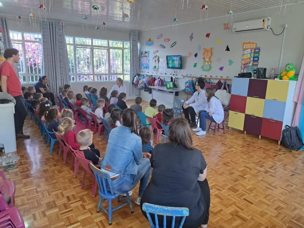 Crianças da Creche Pingo de Gente participam de atividade educativa sobre higiene 2 1 4