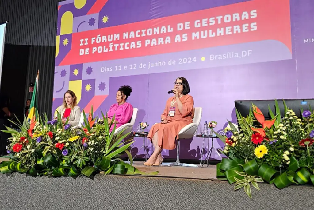 Paraná se destaca em fórum nacional pela política de investimentos nas mulheres 2 Parana 3