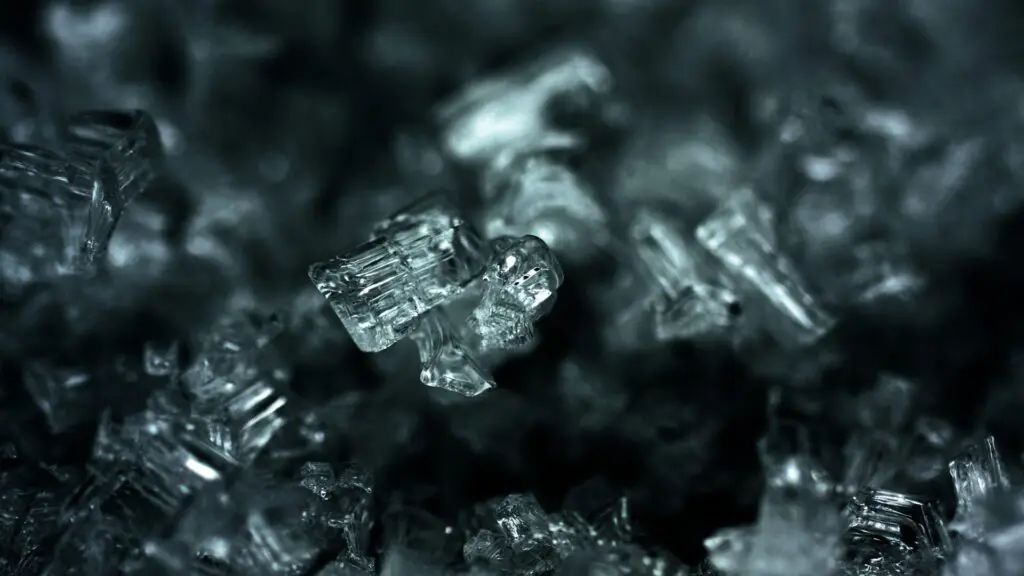 Descoberta de cristais de gelo em vulcões de Marte surpreende cientistas 3 cristais de gelo