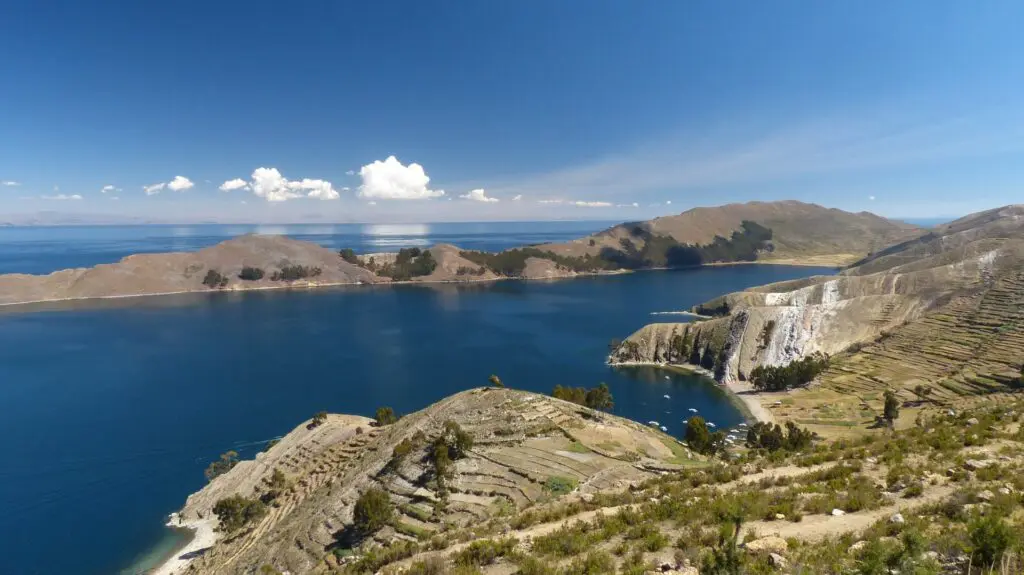 20 lugares incríveis para conhecer na América do Sul 12 lake 3669992 1920