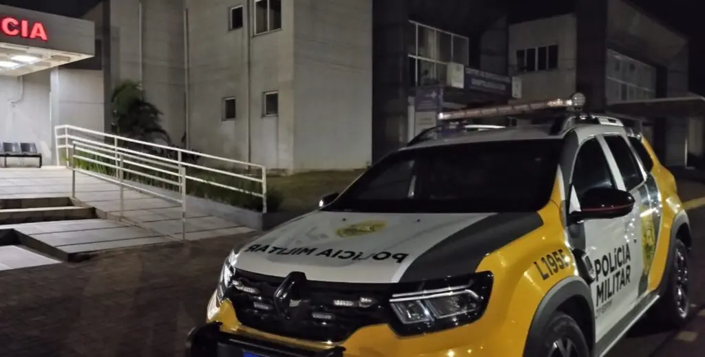 Barracão - Mulher fica ferida ao pular de veículo em movimento para fugir de agressão 2 Mulher de 41 anos foi socorrida pelo Samu. Caso foi registrado na noite deste domingo, na Linha São José no interior de Barracão