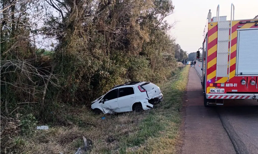 Homem fica gravemente ferido em acidente na BR 280 2 Acidente ocorreu na tarde de sábado, em Flor da Serra do Sul, próximo ao Trevo de Salgado Filho