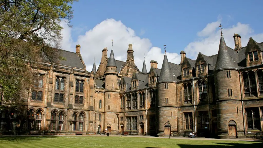 19 universidades fora do Brasil que aceitam a nota do Enem 3 universidades
