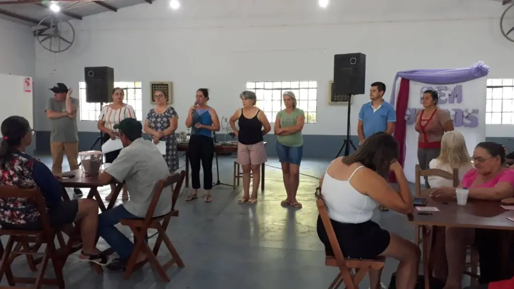 Grupos de idosos de Bom Jesus do Sul retomam atividades 2 Eventos marcam o retorno das atividades dos grupos Renovação da XV de Novembro e Reviver