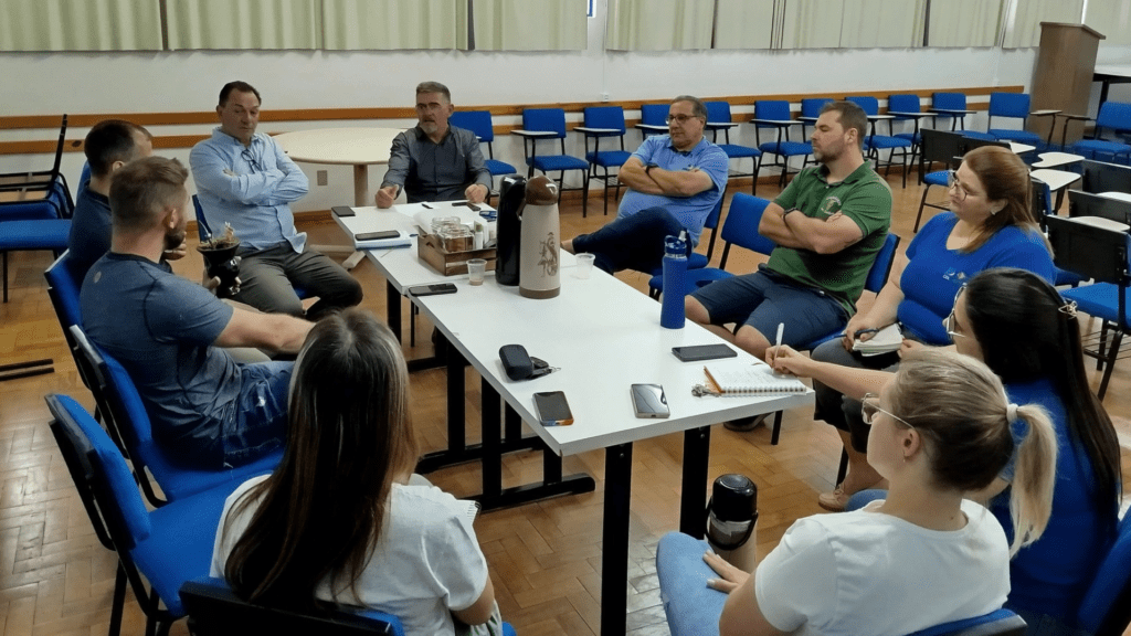 Definidas as comissões de organização da ExpoCedro 2025 2 Reunião na CDL marca o início da preparação para a edição de 2025 da ExpoCedro, evento que promete movimentar a economia e a cultura local