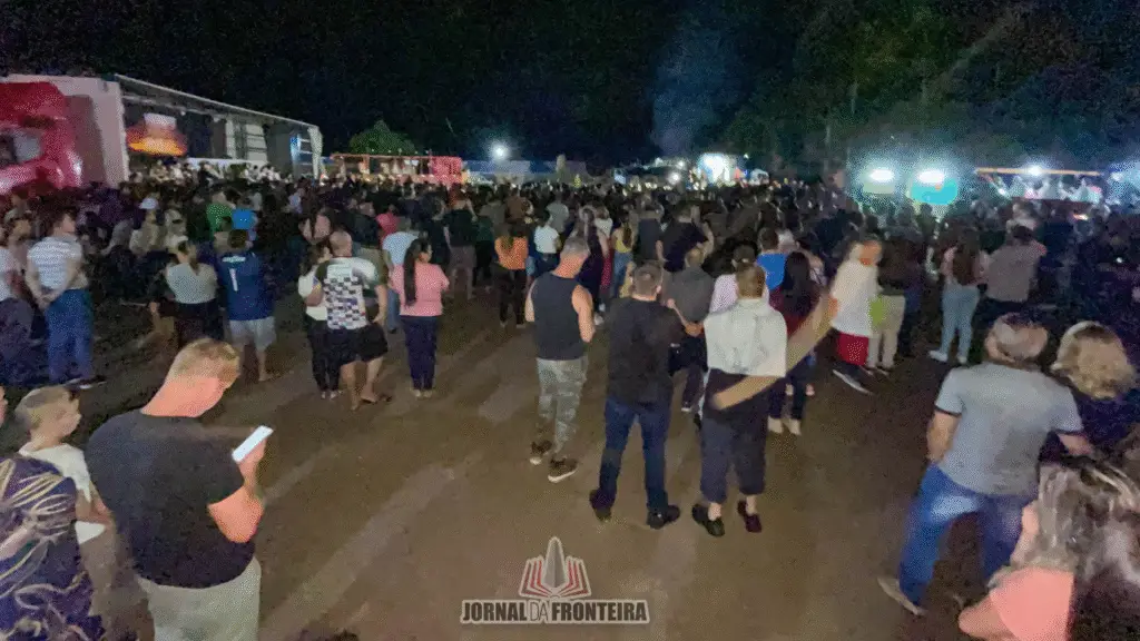 Mais de 5 mil pessoas participam da 46ª Via Sacra da Integração 24 crys 21 5
