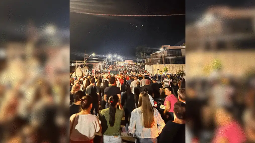 Mais de 5 mil pessoas participam da 46ª Via Sacra da Integração 28 crys 25 4
