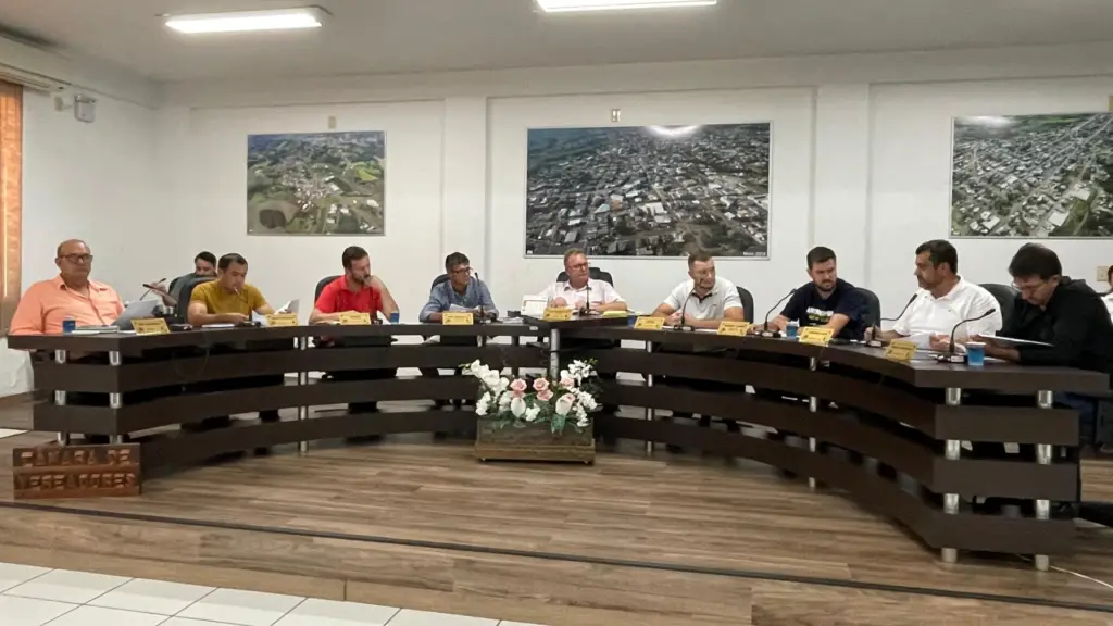 Vereadores de Barracão aprovam criação das secretarias da Mulher e de Cultura 2 Projetos voltados as secretarias foram aprovados durante a última sessão ordinária realizada na quinta-feira, dia 03
