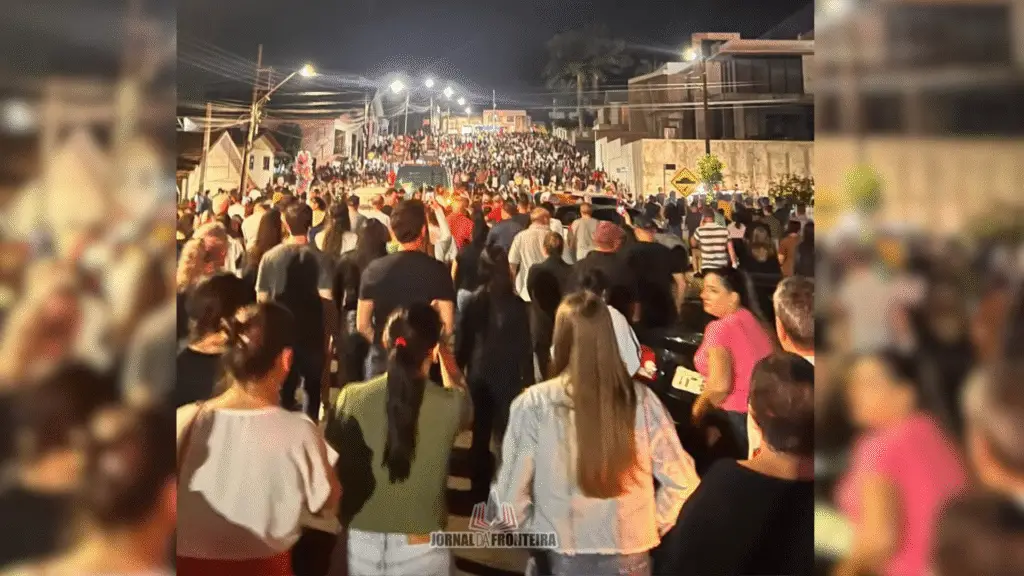 Mais de 5 mil pessoas participam da 46ª Via Sacra da Integração 11 crys 8 9
