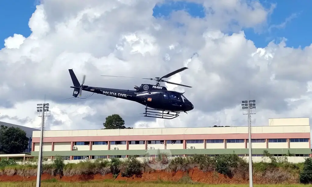 Paciente com infarto do miocardio é transferido pelo SAER de Dionísio Cerqueira a Hospital de Xanxerê 3 O paciente, um homem de 77 anos com infarto agudo do miocárdio do Hospital Municipal de Dionísio Cerqueira, para o Hospital São Paulo, em Xanxerê