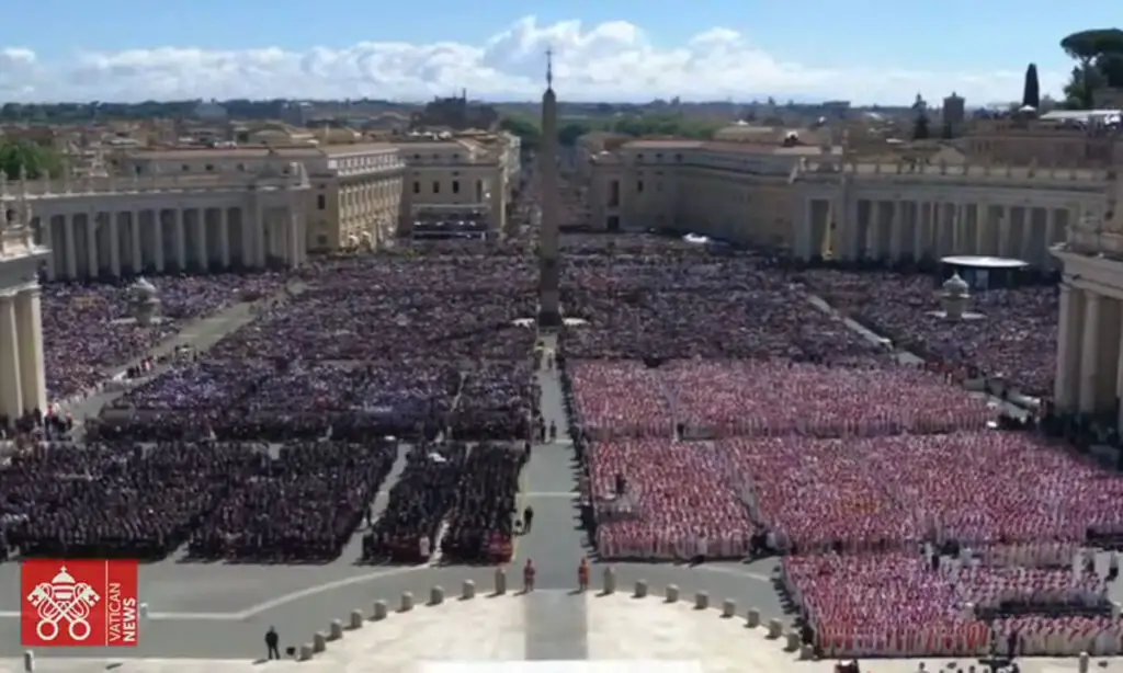 Despedida do Papa Francisco reúne mais de 250 mil pessoas na Praça São Pedro 4 A cerimônia de despedida foi realizada com a presença de líderes de todas as partes do mundo após três dias de velório aberto