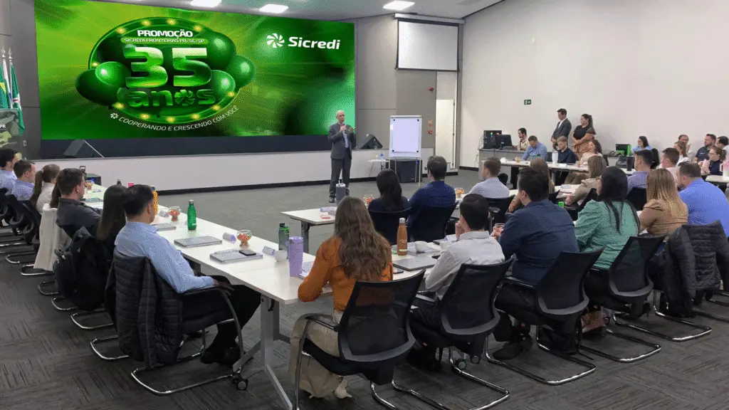 Sicredi Fronteiras comemora 35 anos com a maior campanha promocional de sua história 2 Com R$ 1,2 milhão em prêmios, cooperativa Sicredi Fronteiras celebra trajetória de crescimento e incentiva o hábito de poupar entre os associados