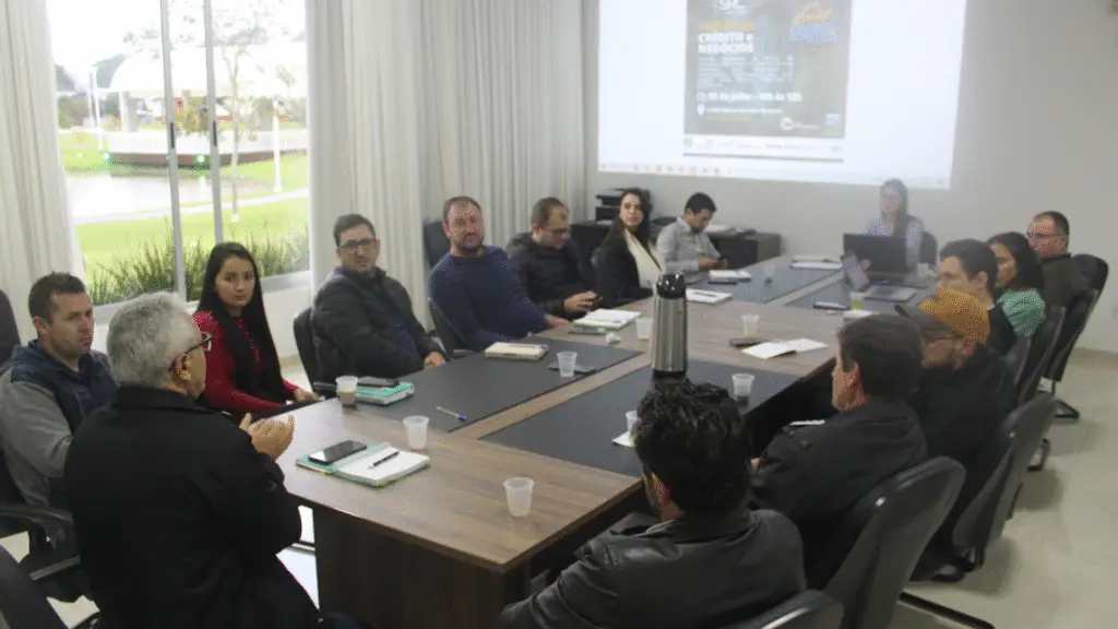 Sessão de Crédito e Rodada de Negócios é tema de reunião em Bom Jesus do Sul 2 A Sessão de Crédito e Rodada de Negócios serão dois eixos que impulsionarão a 27ª Festa do Chapéu de Palha e 3ª Expo Bom Jesus