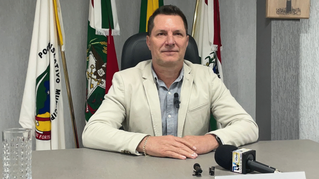 Vereadores aprovam projetos importantes e discutem investimento público 3 Vereadores aprovam projetos importantes e discutem investimento público