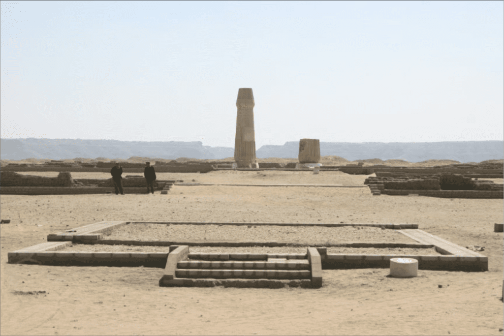 As 10 maiores descobertas arqueológicas do Egito antigo 3 akhenaton
