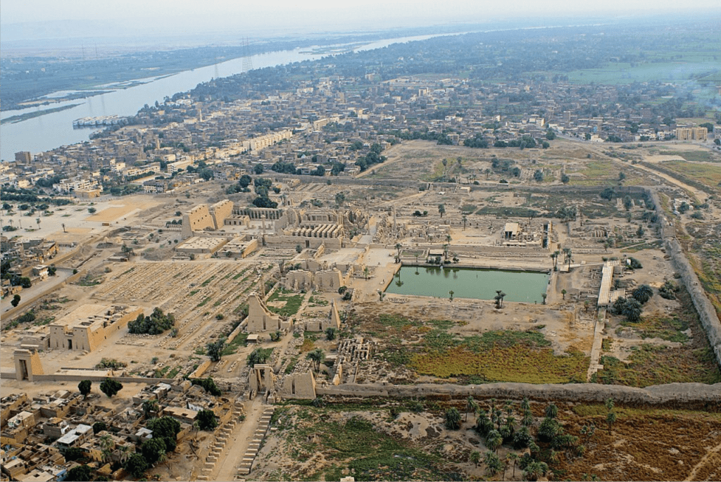 As 10 maiores descobertas arqueológicas do Egito antigo 5 templo de karnak