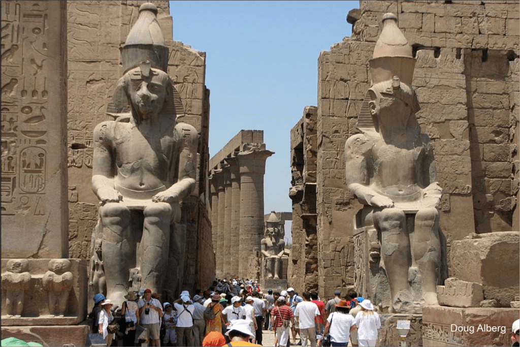 As 10 maiores descobertas arqueológicas do Egito antigo 8 templo de luxor