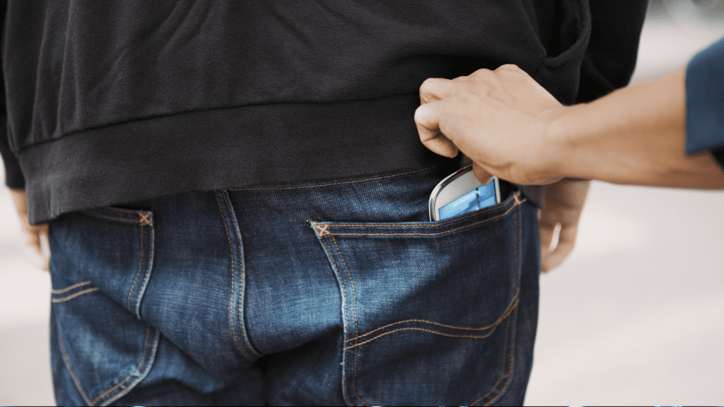 Celular Seguro, novo app facilita proteção contra roubos 3 O programa Celular Seguro do Ministério da Justiça permite bloquear celulares roubados ou furtados de forma rápida e segura. Saiba como ativar e proteger seu dispositivo!