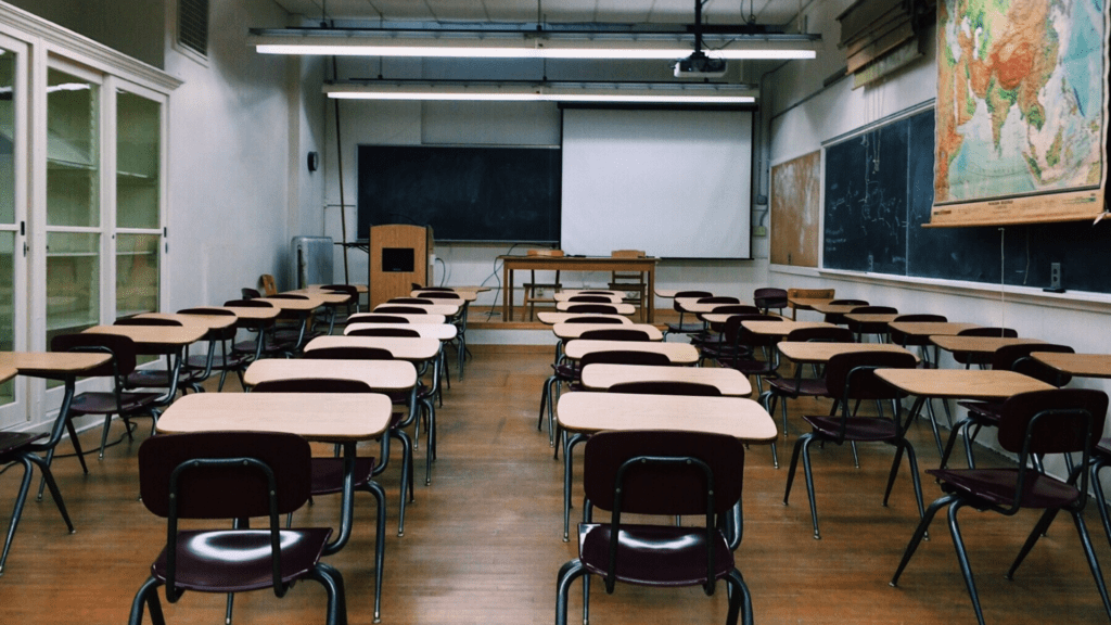 Universidade federal do Mato Grosso suspende aulas presenciais devido à onda de calor