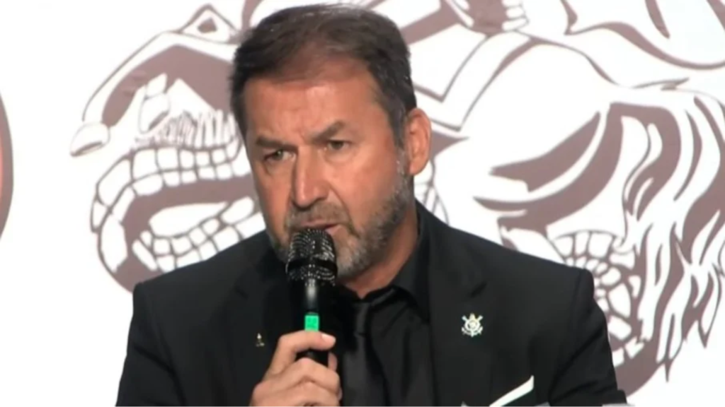 Novo presidente do Corinthians anuncia contratações e compromisso com transparência