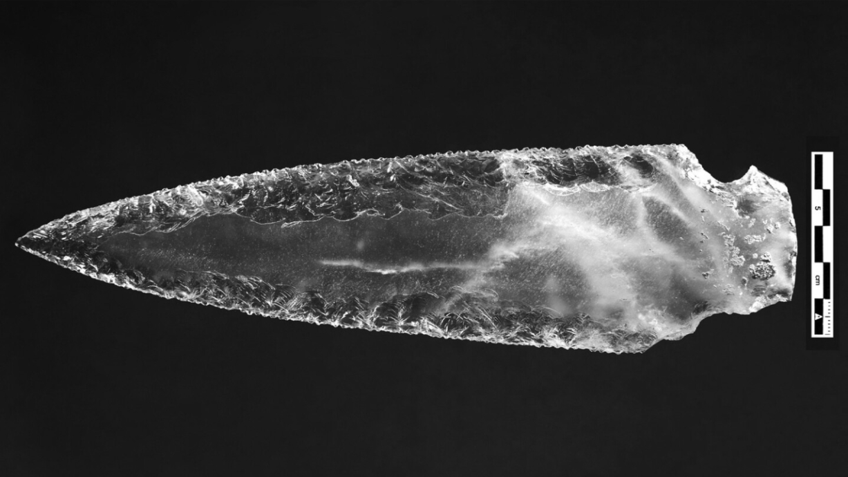 antiga adaga de cristal2