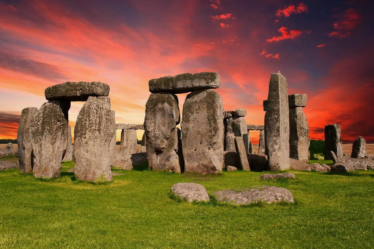stonehenge 2326750 1280