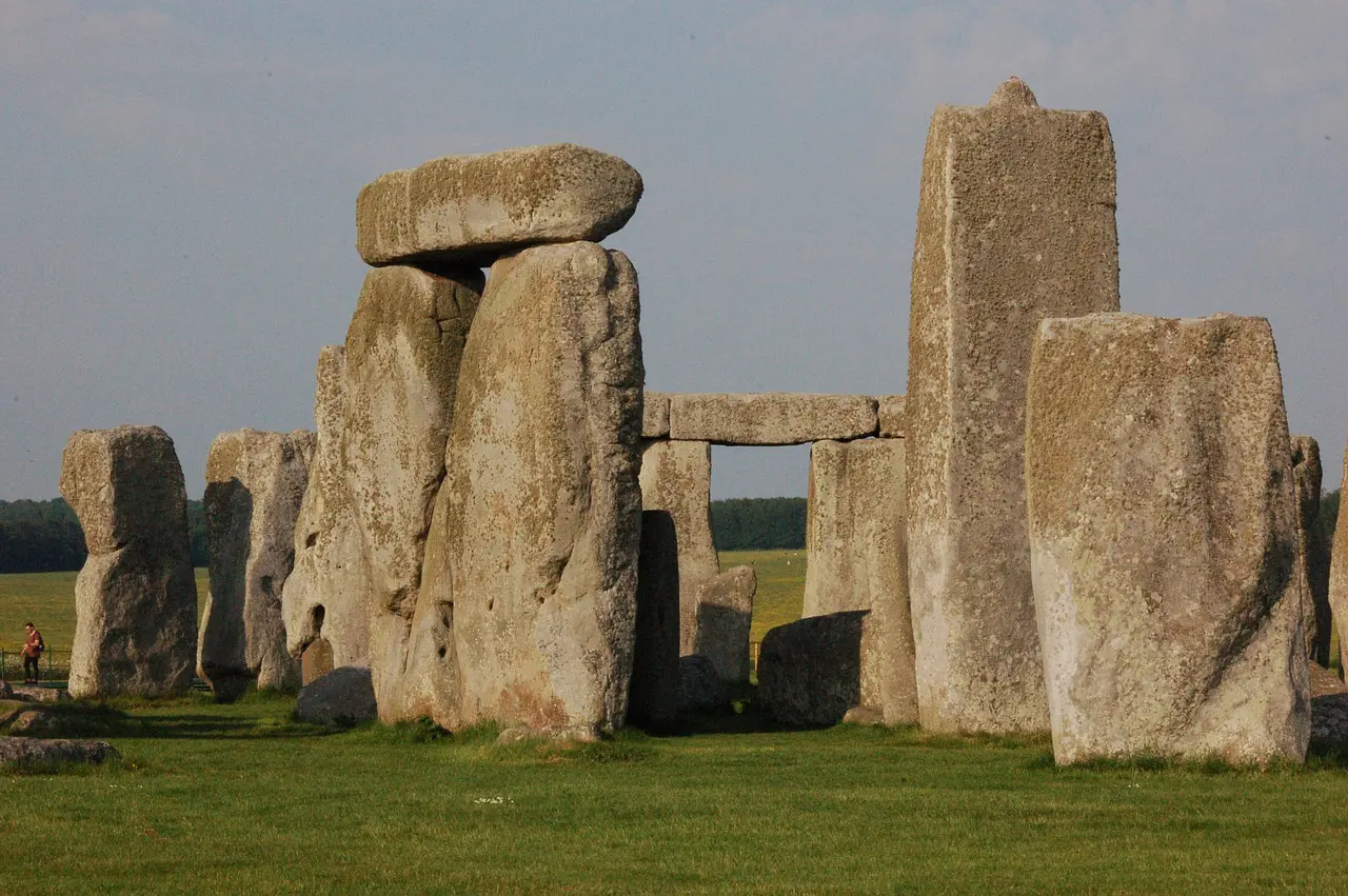stonehenge 4268859 1280