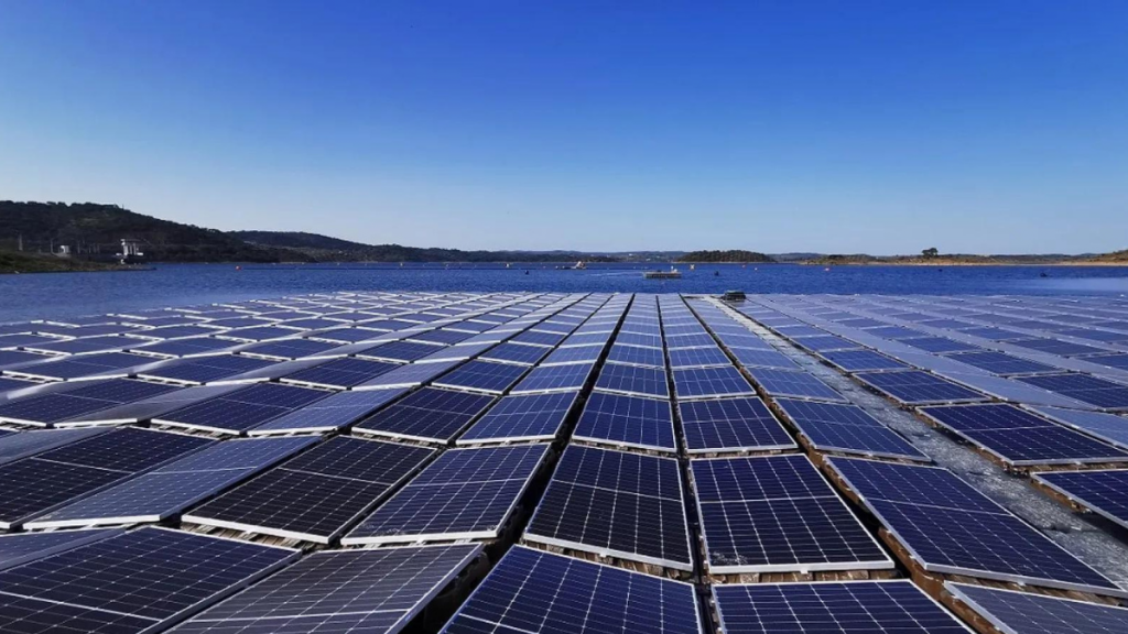 Usina solar flutuante em Portugal Imagem Electrek reproducao 1024x576 1