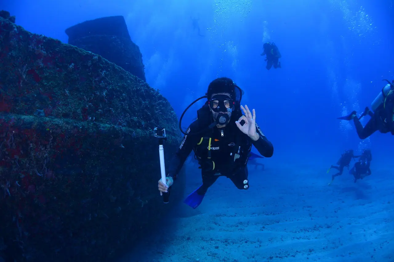 dive 1849531 1280