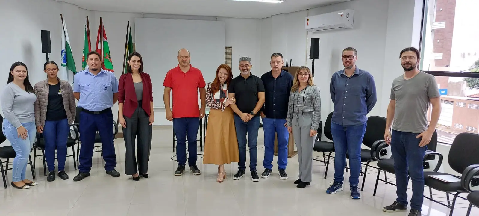 A Associação Empresarial da Fronteira – Ascoagrin realizou, na manhã desta segunda-feira, 8 de abril, uma reunião, com empresários do setor, para definir a criação do Núcleo de Turismo e Eventos da Fronteira.