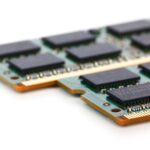Samsung intensifica produção de chips de memória para IA após recorde de lucro