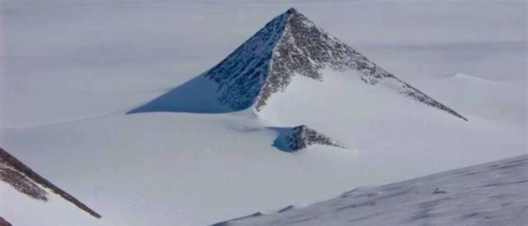 A verdade por trás das misteriosas pirâmides na Antártida