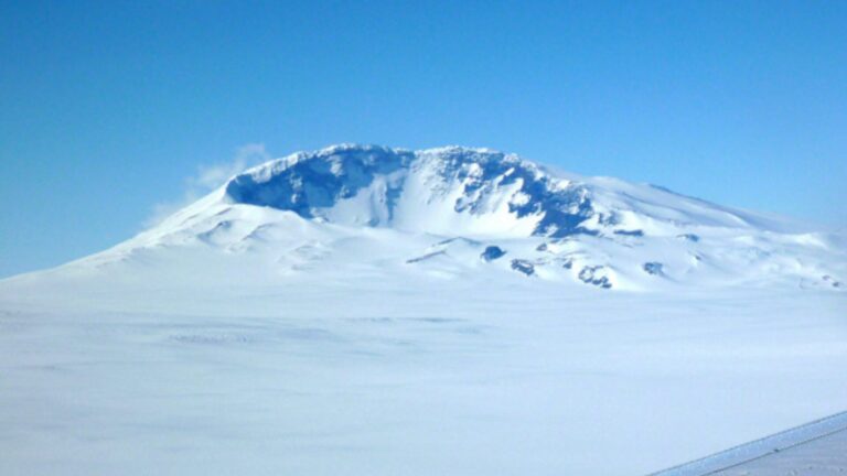 Os segredos por trás da inatividade de mais de 100 vulcões na Antártica