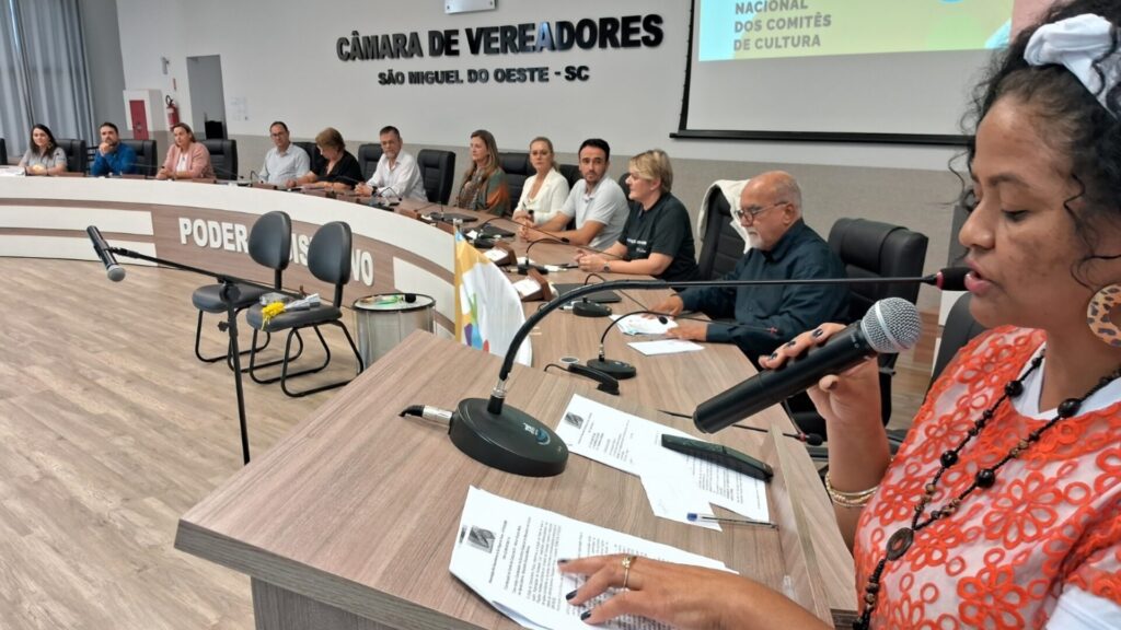 São José do Cedro participa do lançamento dos Comitês de Cultura