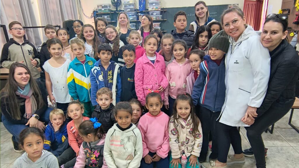 Ação de saúde na escola Serafim Bertaso mobiliza mais de 150 alunos