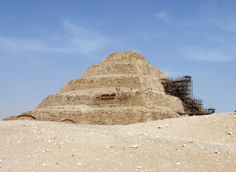 Estudos apontam que primeira pirâmide do Egito foi construída com técnicas hidráulicas