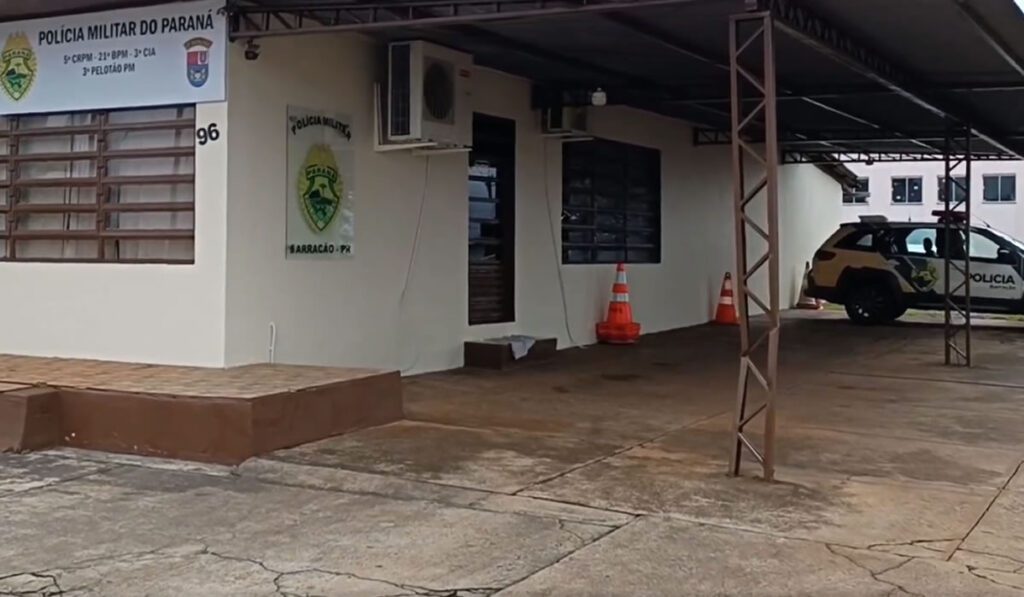 Barracão conta com apenas dois policiais por plantão