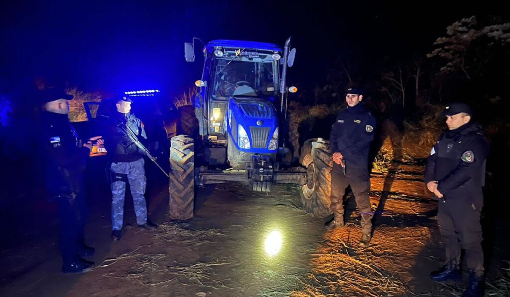 Trator roubado em Santo Antonio do Sudoeste é recuperado pela Polícia Argentina