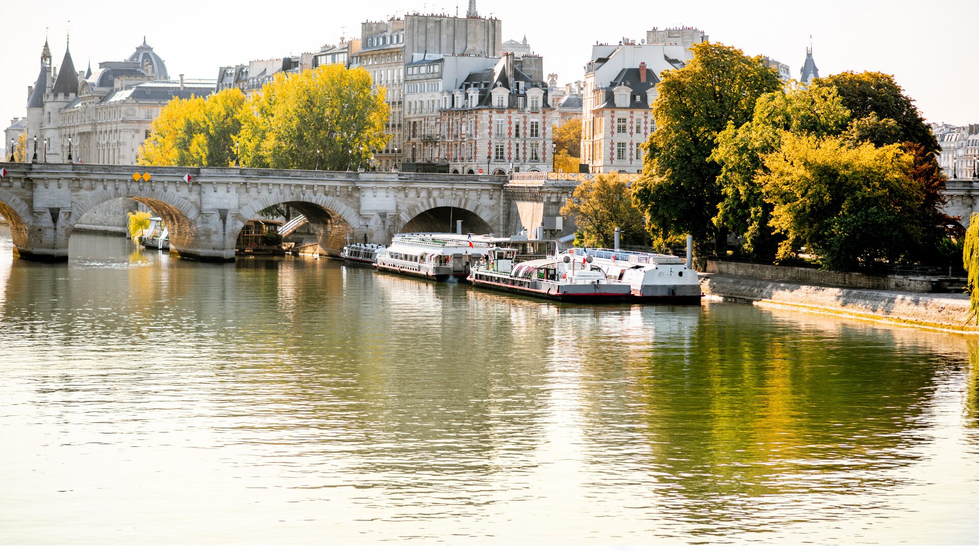 Poluição no rio Sena ameaça maratona aquática das Olimpíadas de Paris 2024