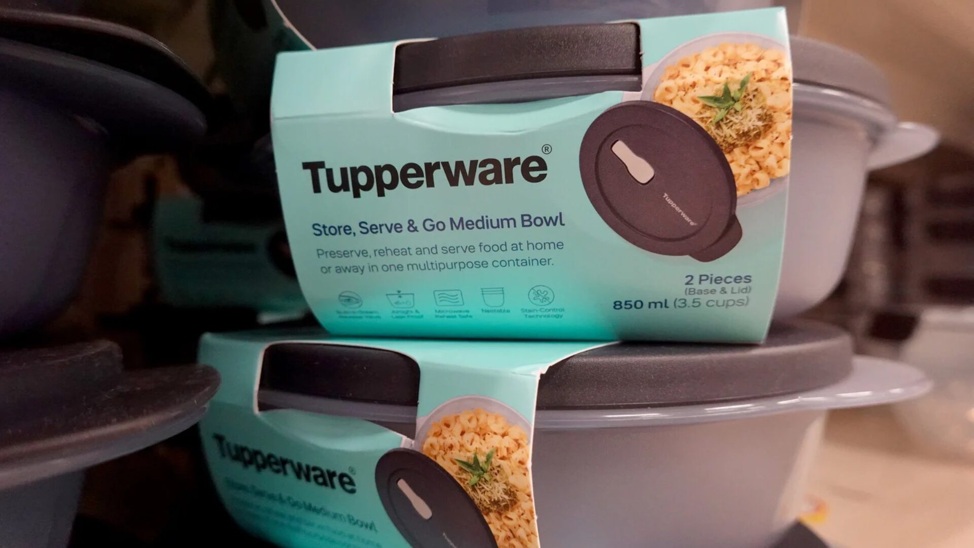 Tupperware decreta falência após 78 anos: uma era de inovação chega ao fim