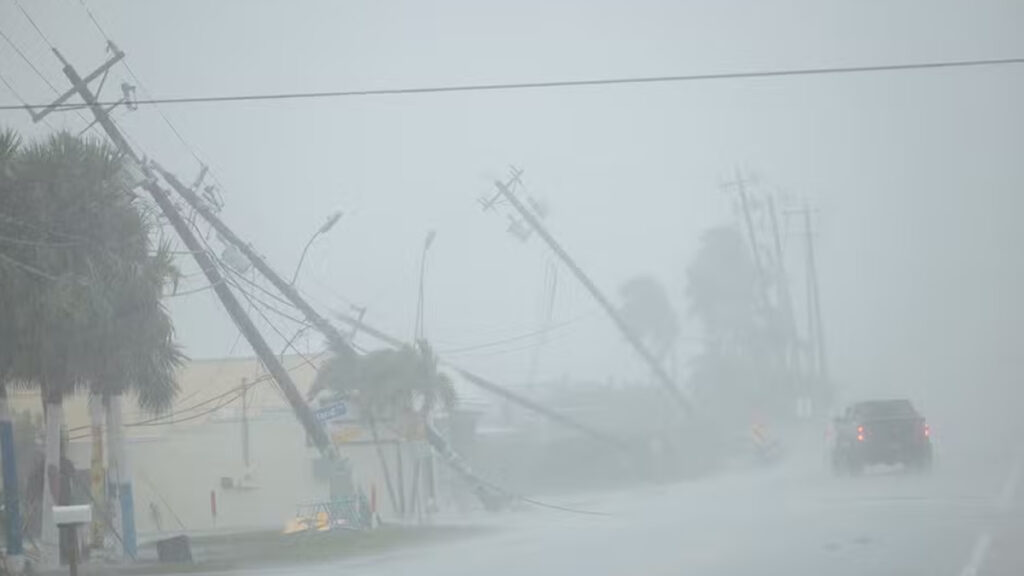 A passagem do furacão Milton deixou dez mortos. Tempestade ainda provocou inundações e deixou 3 milhões de imóveis sem energia