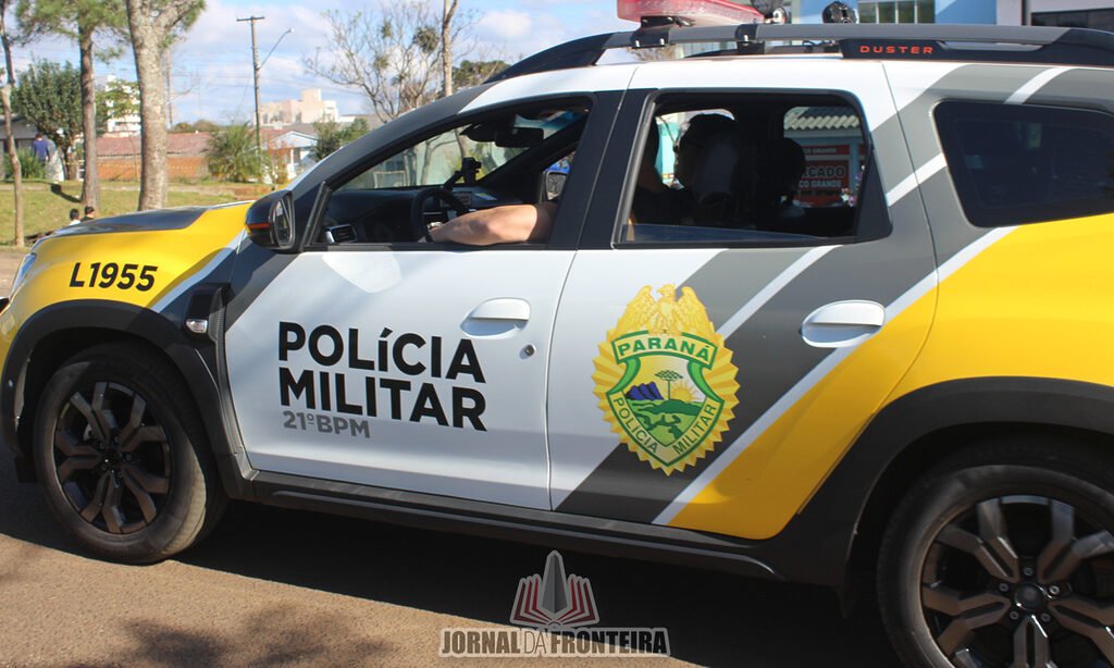 Roubo ao mercado ocorreu na tarde desta quarta-feira. Vítima foi agredida com tapas no rosto