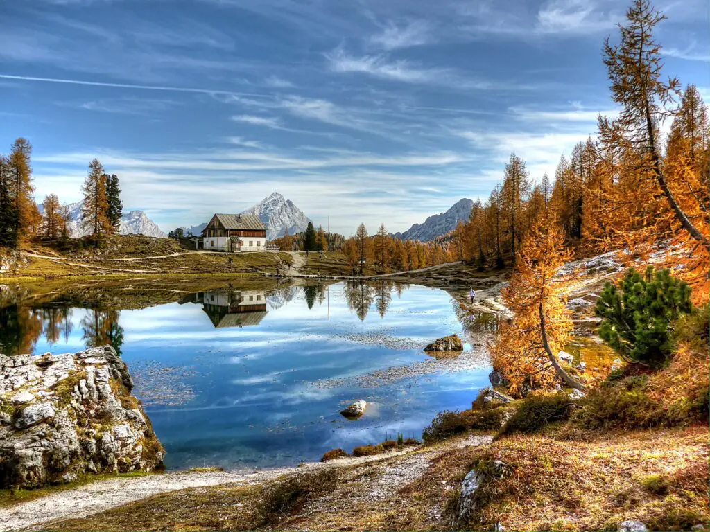 Os lugares exóticos mais impressionantes da Europa 7 lago federa 3416134 1920