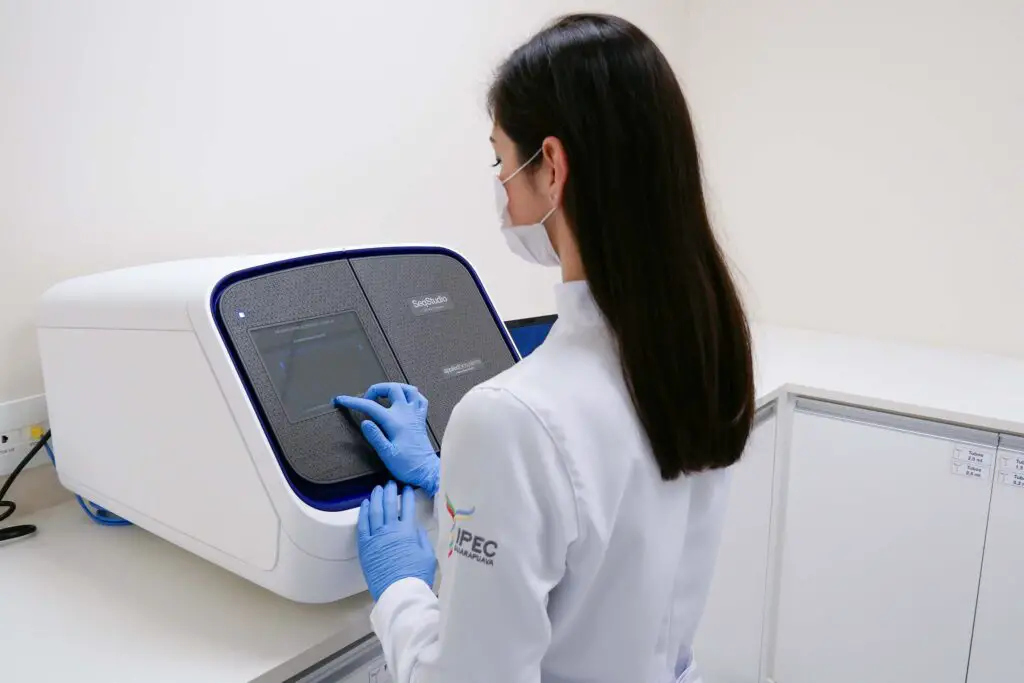 Paraná lidera inovação com pesquisa genética que já coletou 3 mil amostras 3 genética